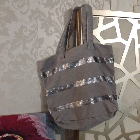 no brand Handbags - Silver and Gray Tote with Metallic Stripes